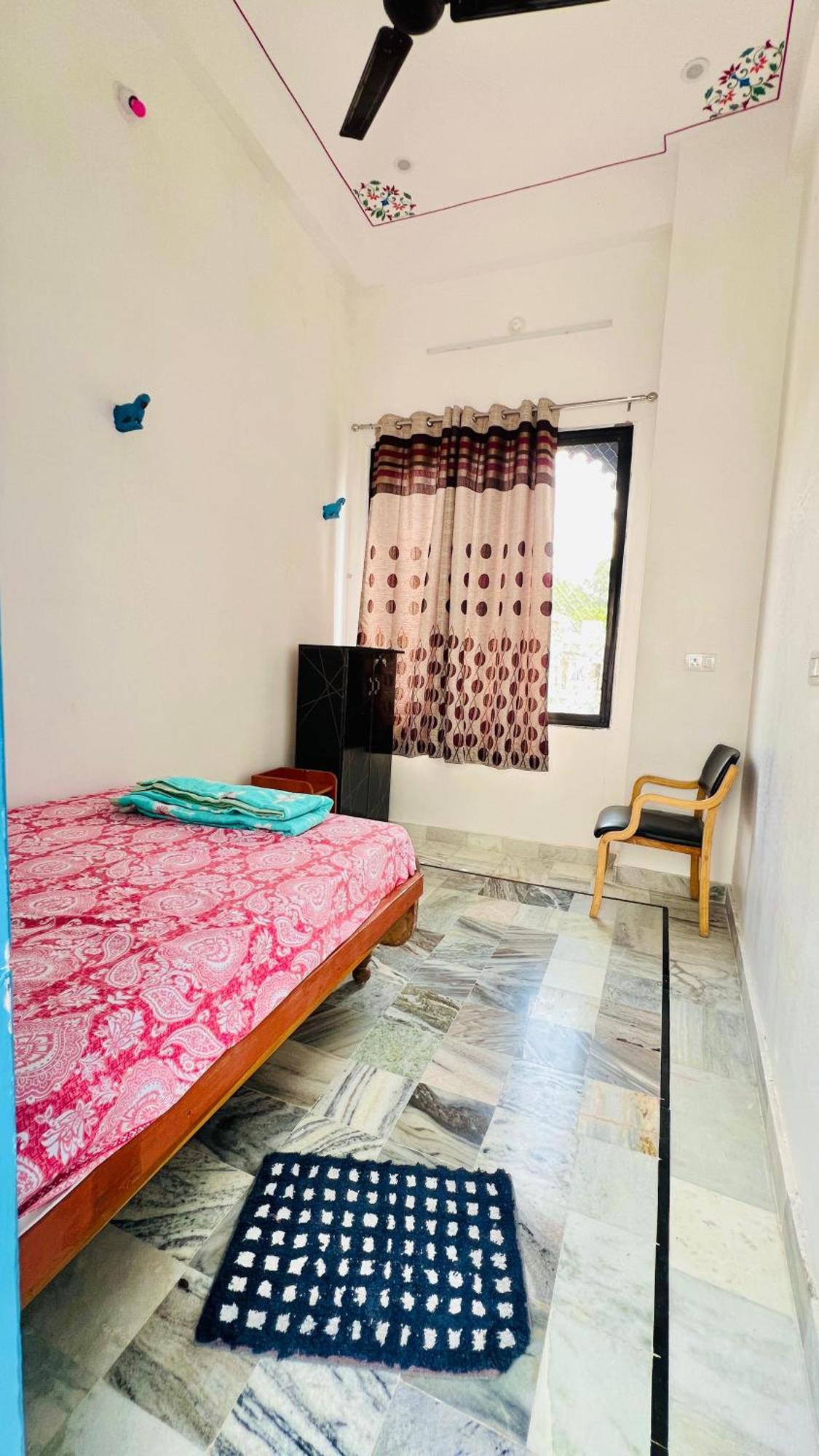 Padmlaxmi Guest House Udaipur Exterior photo